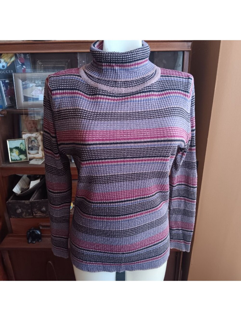 Vintage Sweater Top Striped Turtleneck Medium True Ribbed Knit Womens 70's Boho